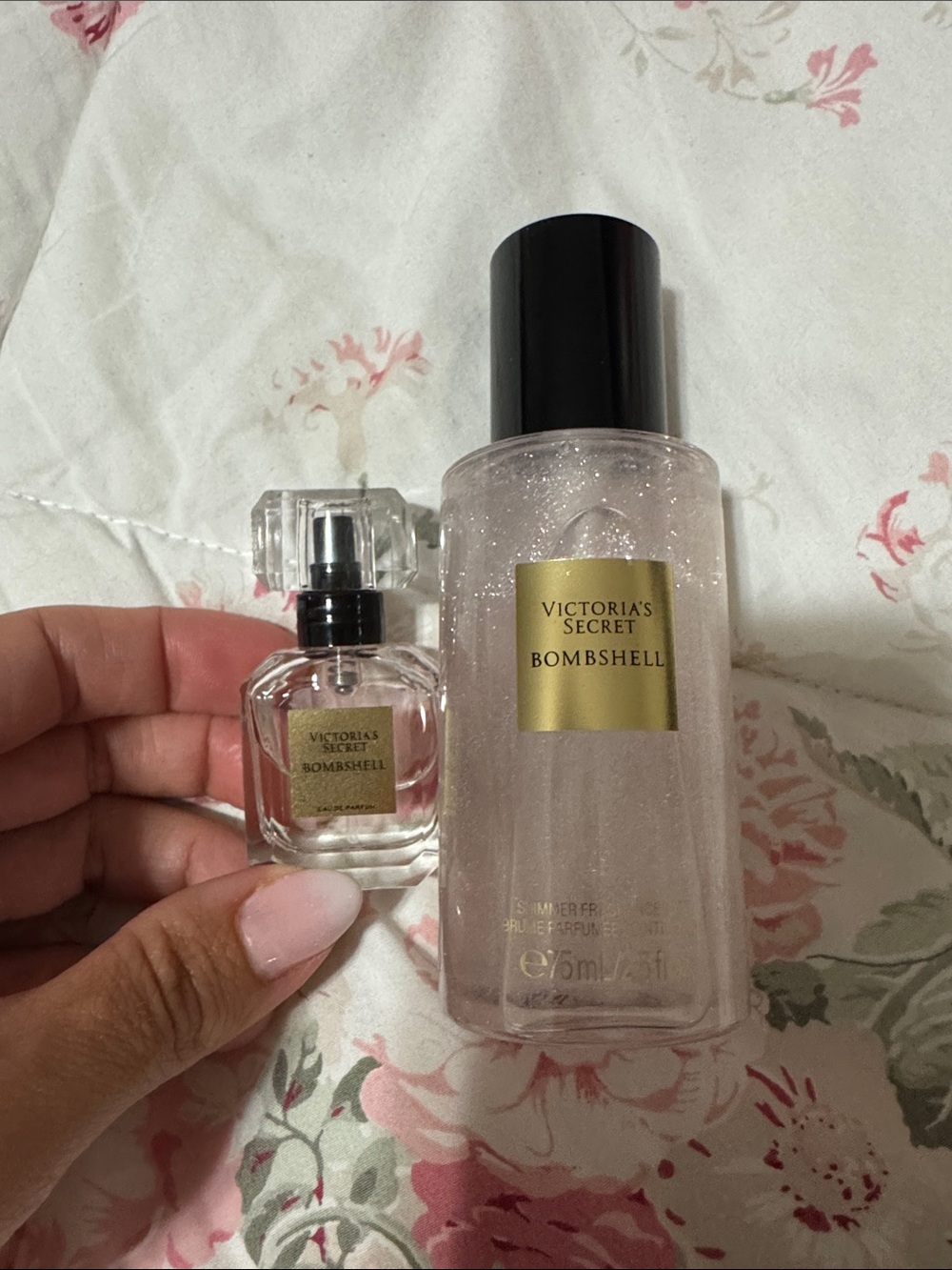 Victoria's Secret Bombshell Shimmer Mist in Soft Pink with Gold Label